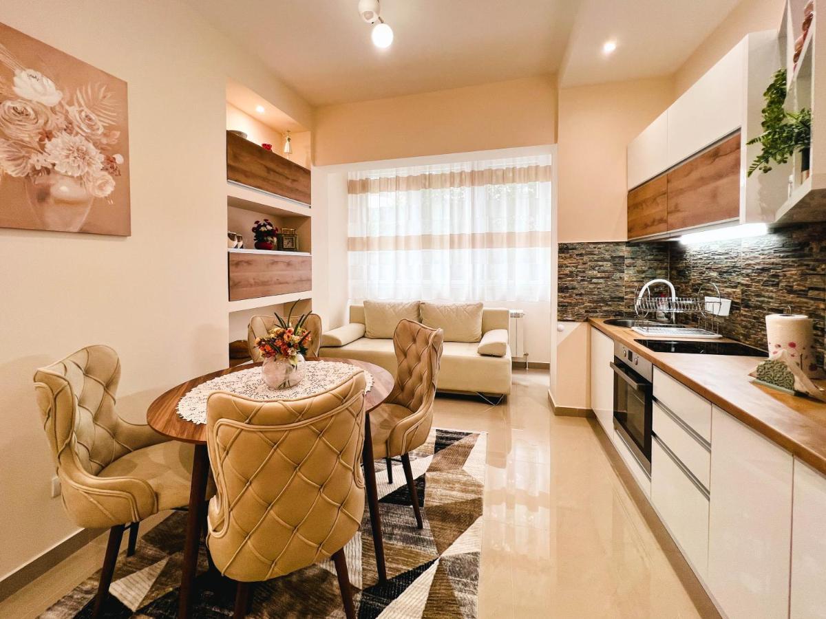 Old Town Luxury Suites Belgrad Exteriör bild