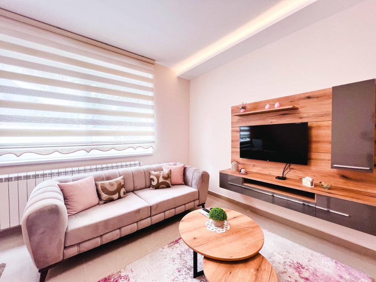 Old Town Luxury Suites Belgrad Exteriör bild