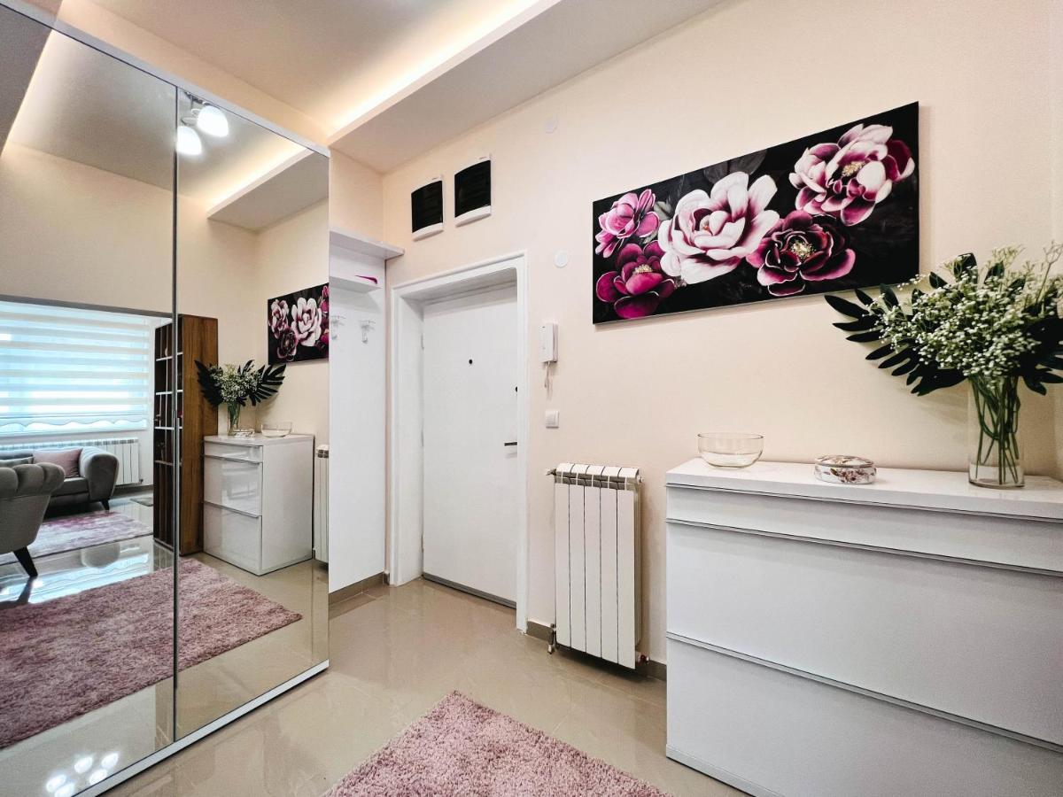 Old Town Luxury Suites Belgrad Exteriör bild