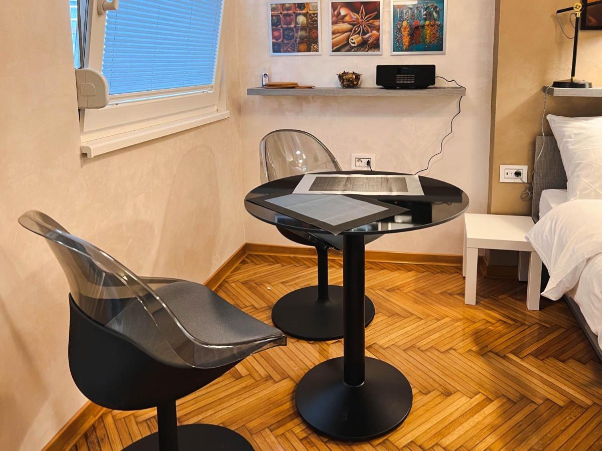 Old Town Luxury Suites Belgrad Exteriör bild