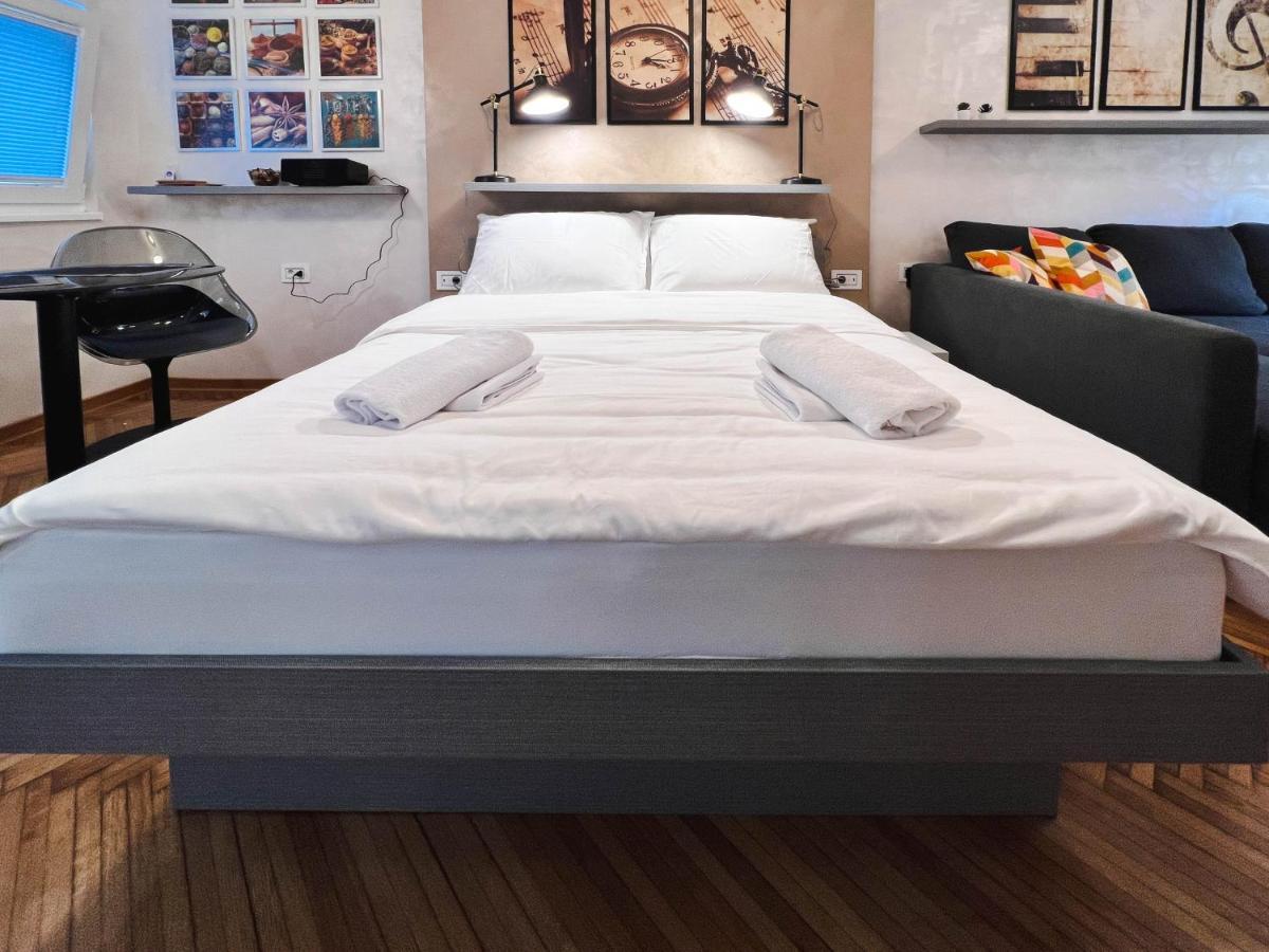 Old Town Luxury Suites Belgrad Exteriör bild