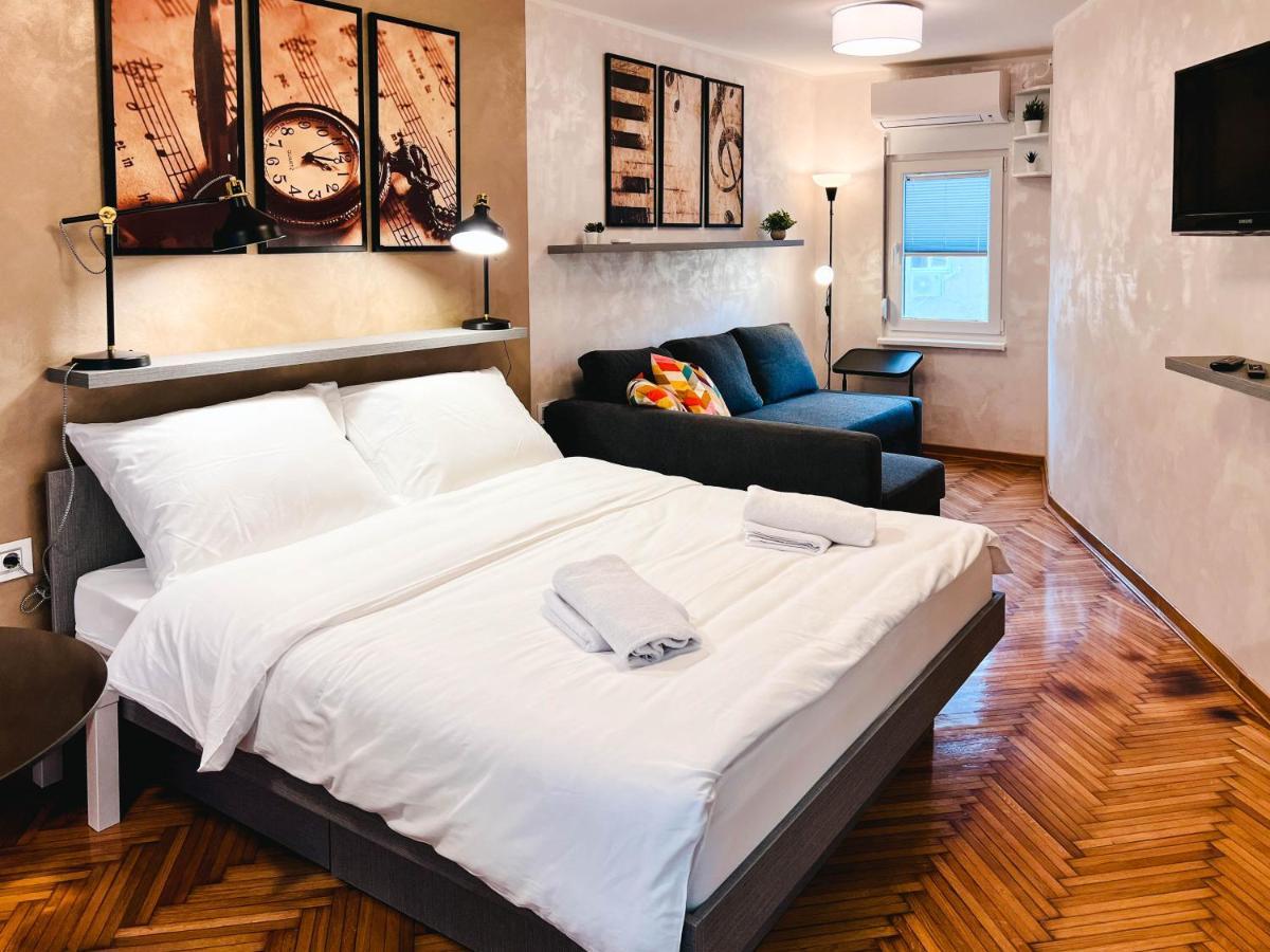 Old Town Luxury Suites Belgrad Exteriör bild