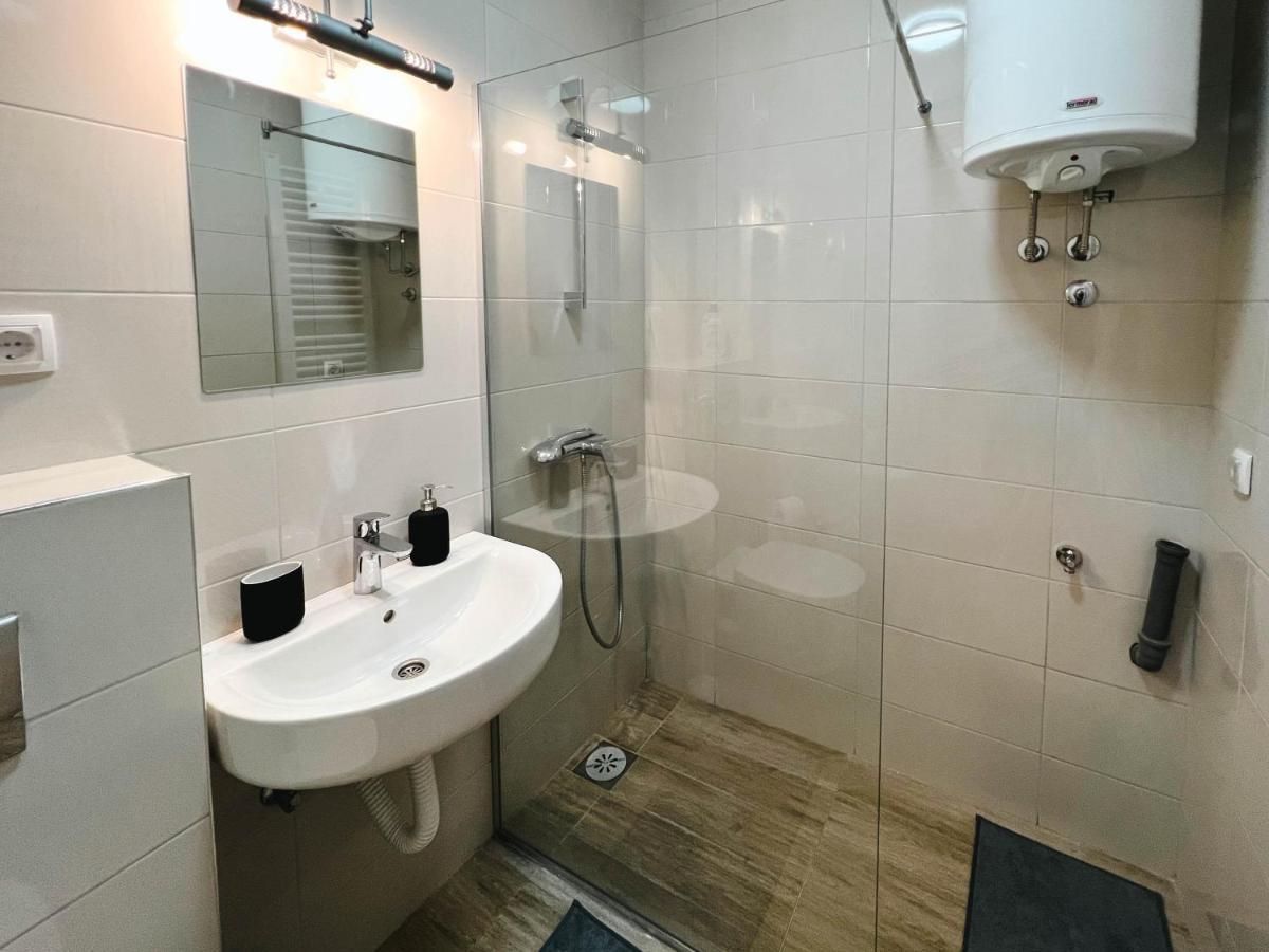 Old Town Luxury Suites Belgrad Exteriör bild