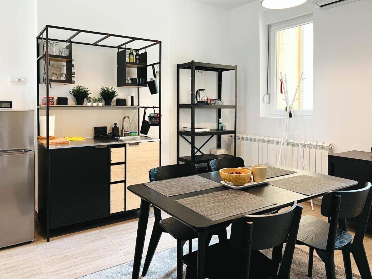 Old Town Luxury Suites Belgrad Exteriör bild